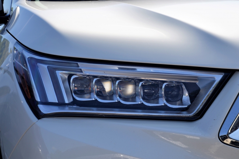 concession-auto-BRIANCONNET-min_acura-headlamp-2834131